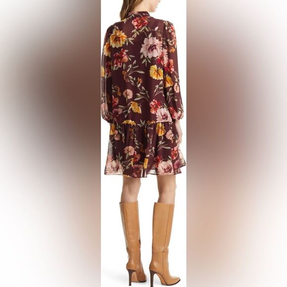 Floral Pleated Long Sleeve Dress
Julia Jordan - Picture 2 of 8